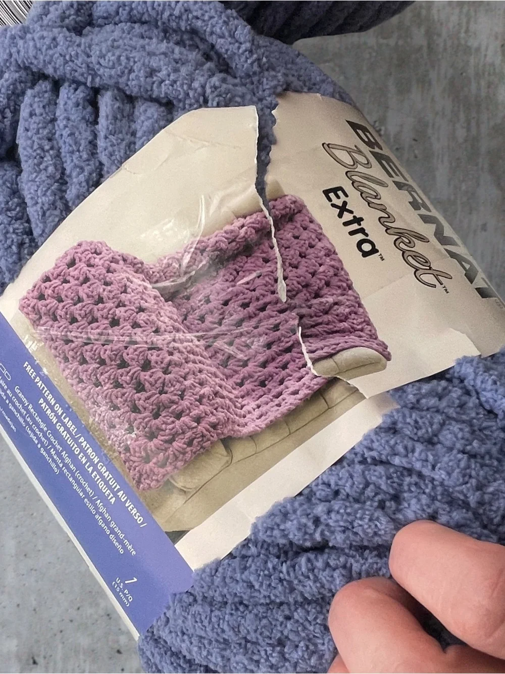 Bernat Blanket Extra Yarn Bundle 27011 NAVY MARINE 10.5oz/300g 220 Yards (2Pk)